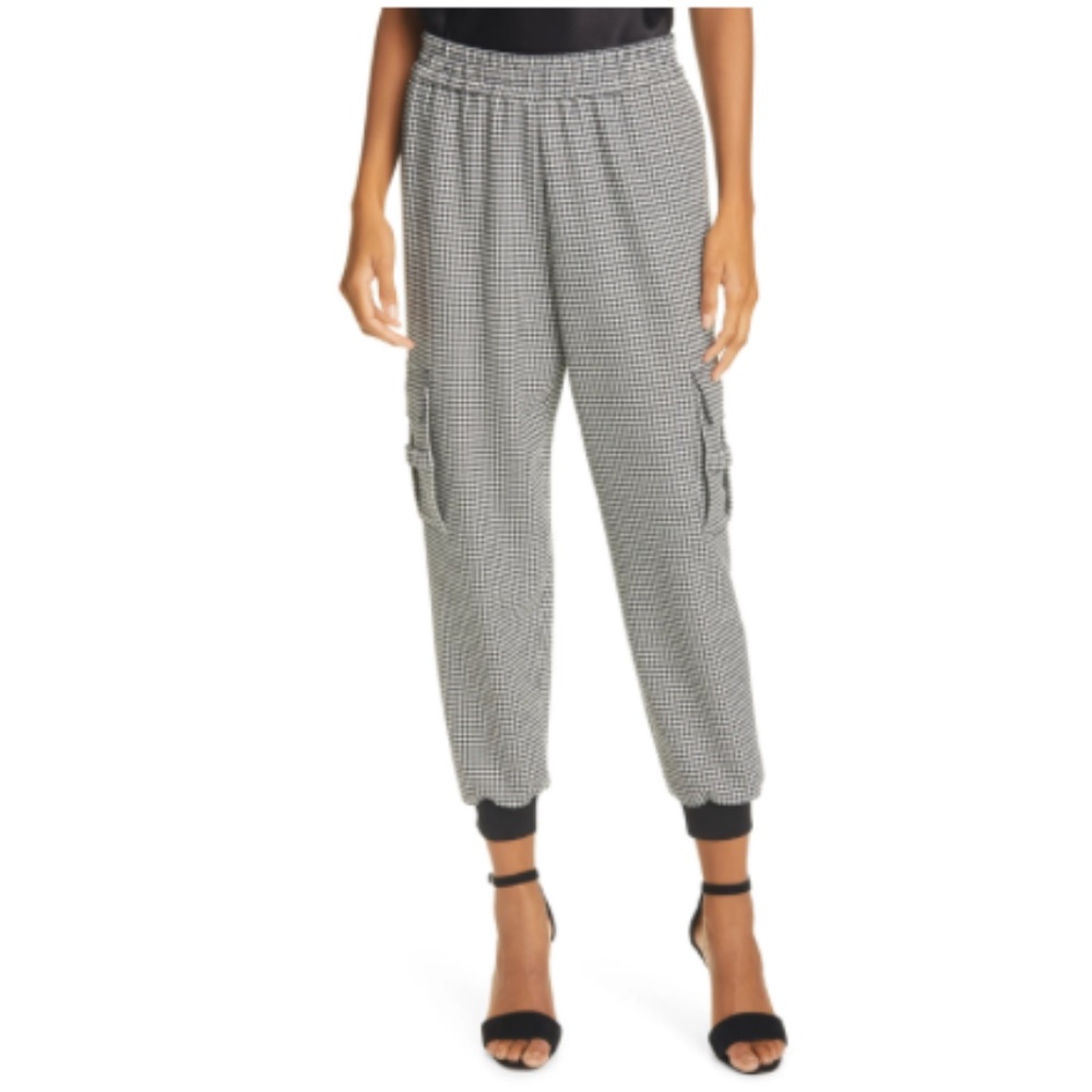 Like new Alice + Olivia Dede Houndstooth Jogger- Black & White Size M